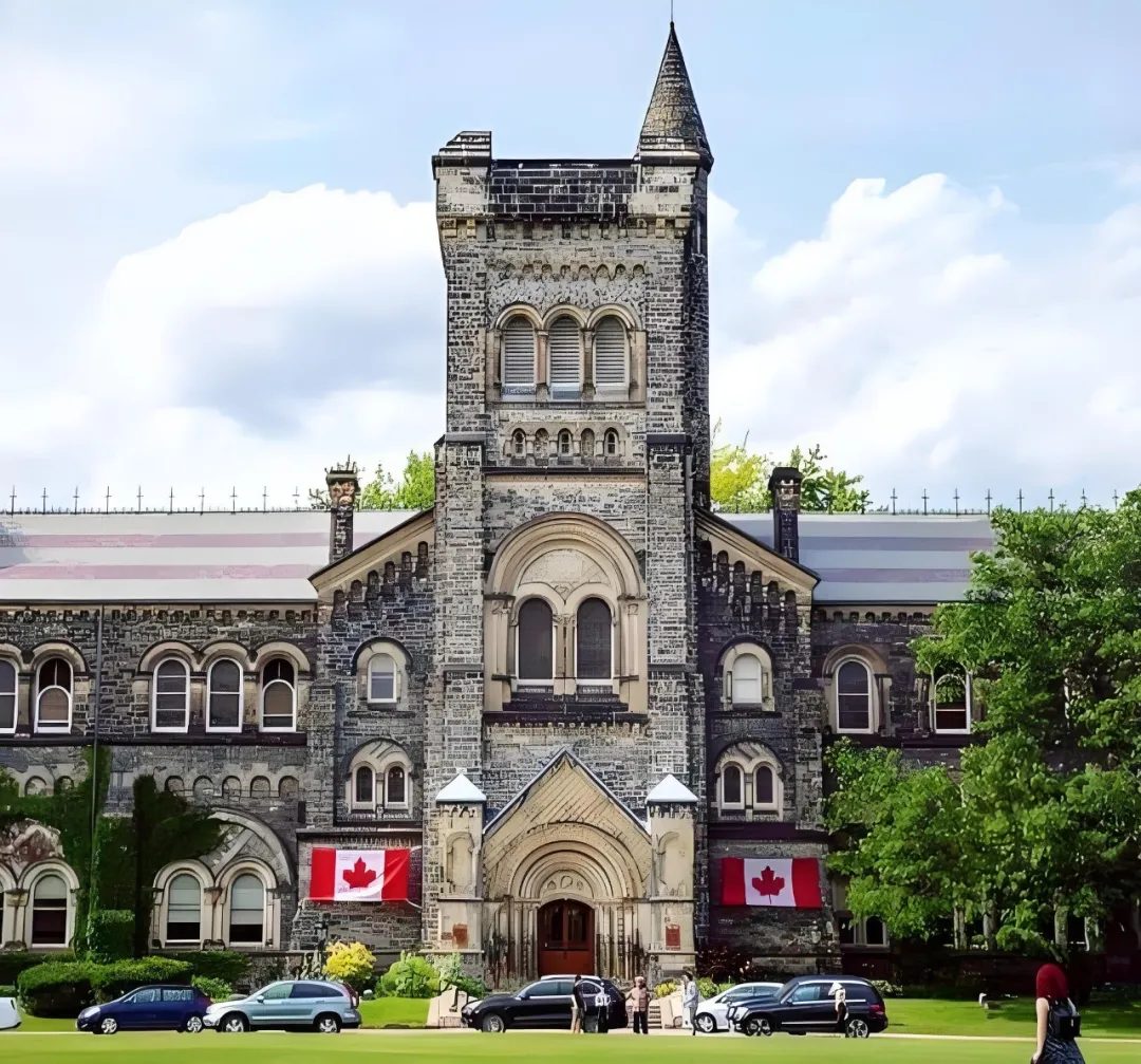 Students on a Canadian university campus during the Huixian study tour